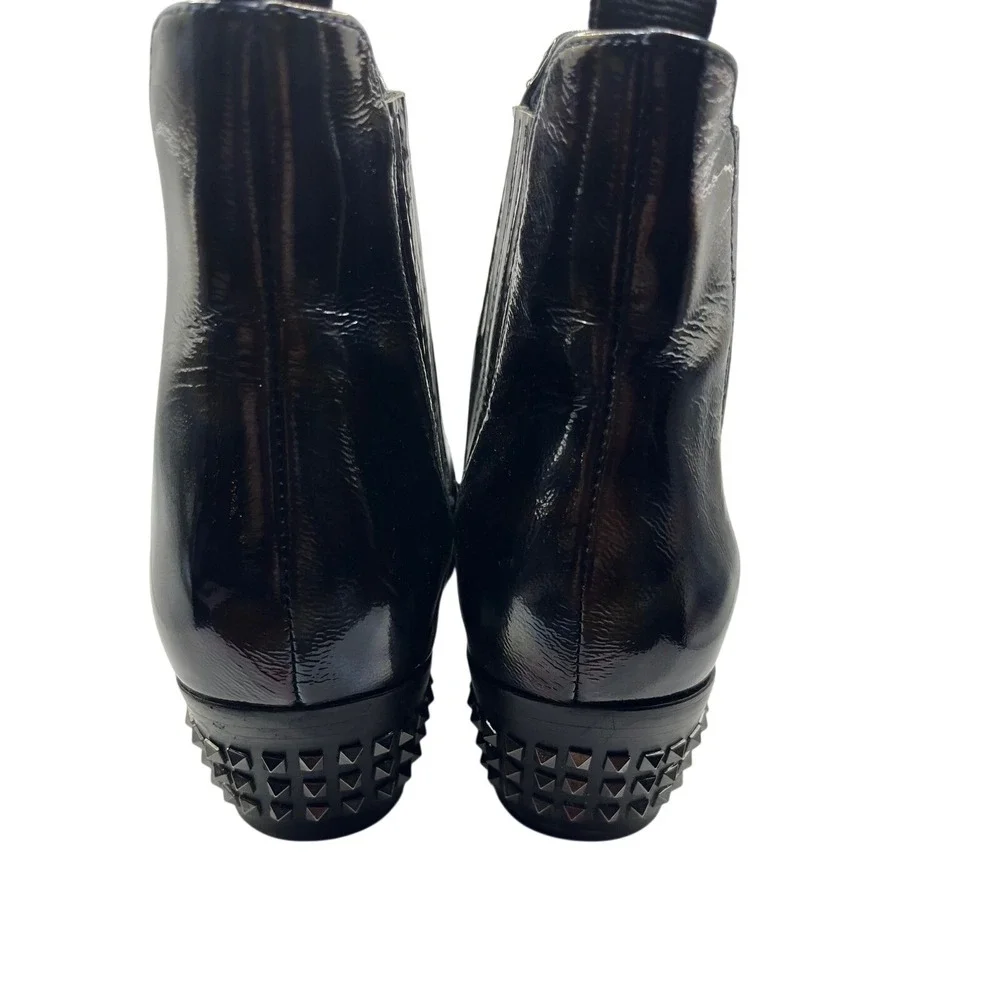 Donald Pliner Iridescent Patent Leather‎ Studded Heel Chelsea Boots Womens 8M